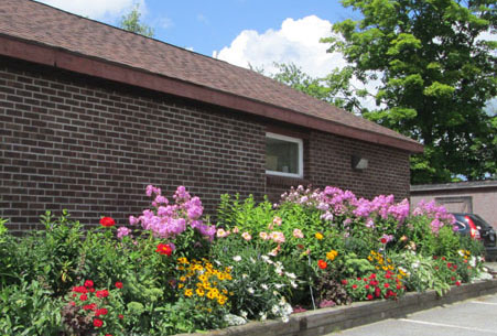 Garden Club handiwork at Indian Lake Post Office. Photo: Lois Kelley