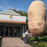 giant_potato_PEI_museum