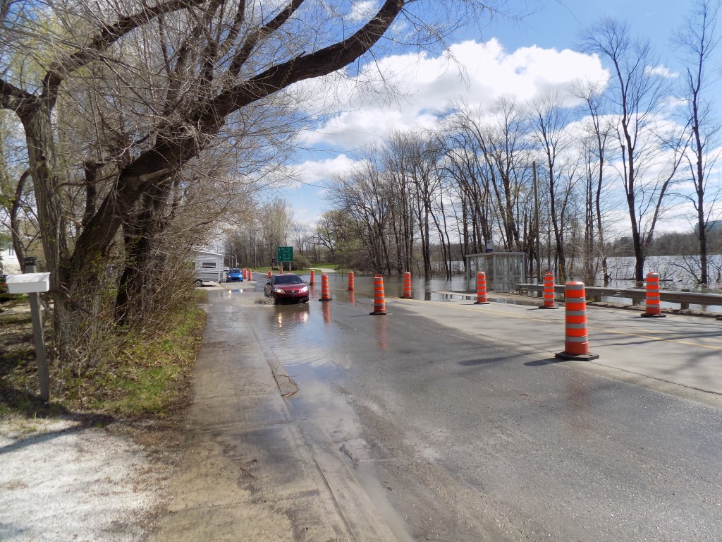 This section of St. Louis Street next to the Gatineau River was still open on Wednesday afternoon.    Photo: James Morgan