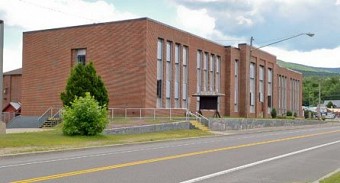 Once a public school, the Lyon Mountain Correctional Facility operated from 1984 until 2011. Now it's up for sale. Photo: New York state