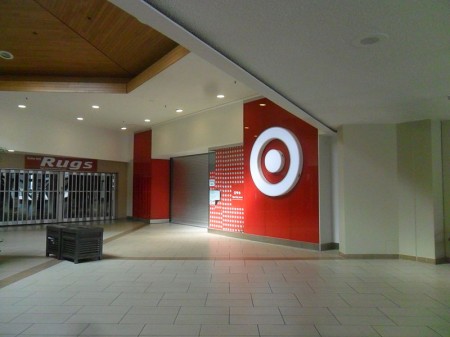 Mall entrance for the Target store at Cloverdale Mall, Etobicoke, before opening day in March 2013. Image: Nicholas Moreau, Creative Commons.