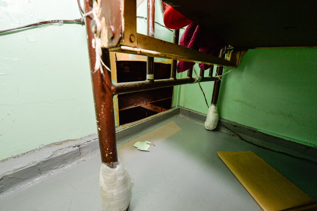 Here’s how the inmates escaped their cell. All Photos: Office of Gov. Cuomo